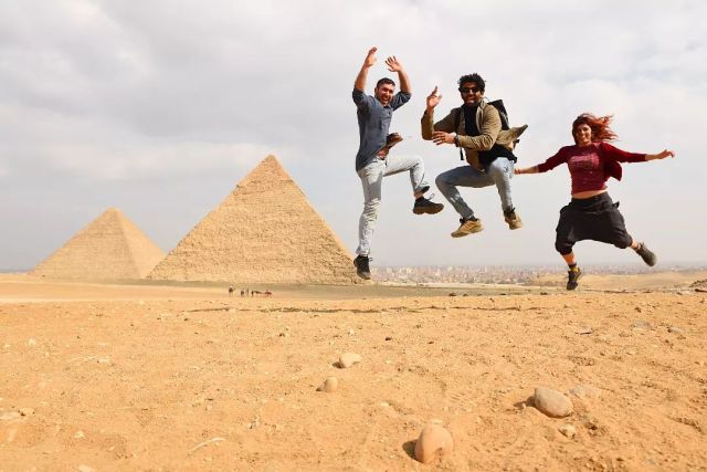 La mejor manera de celebrar los 33

The best way to celebrate turning 33

#pyramidsofgiza #egypttravel #jumpingphoto #entierrayagua #mallorquinesporelmundo